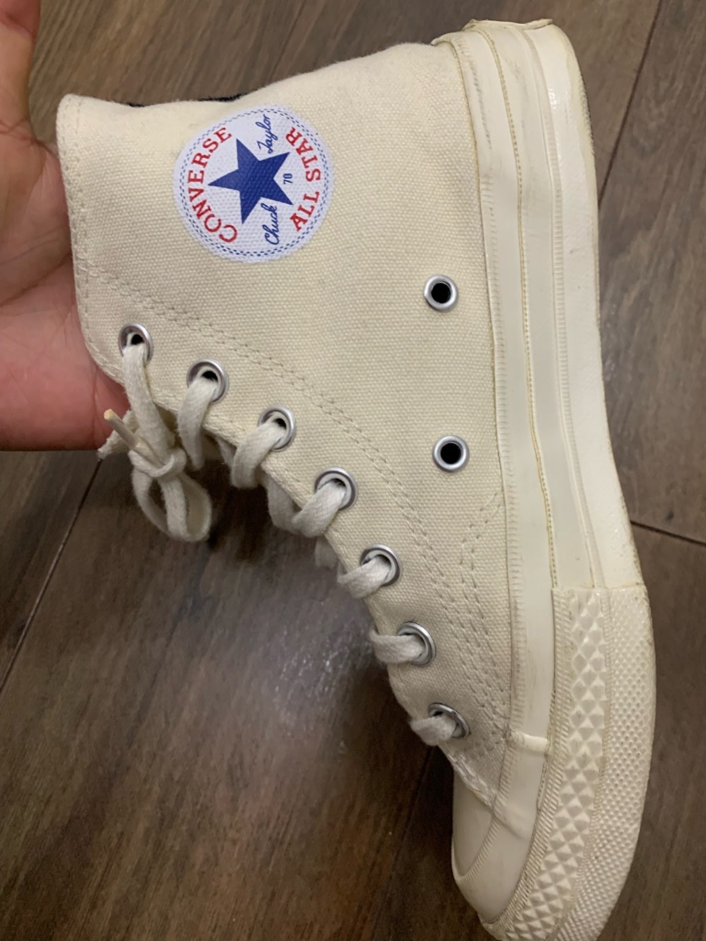 Converse High Top Sneakers in Cream with Black Heel Stripe red heart women’s 6 - Picture 11 of 12